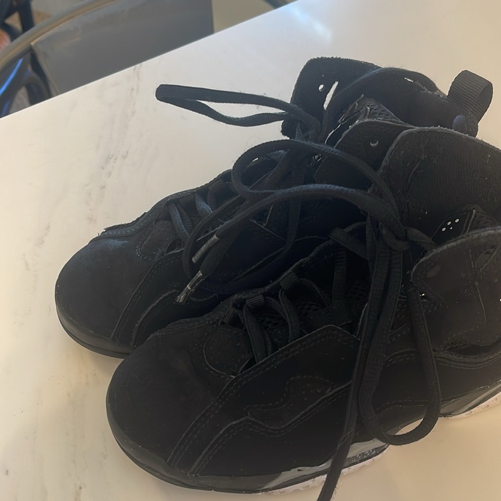 Nike Air Jordan’s Black Boys SZ 1 - Picture 3 of 9